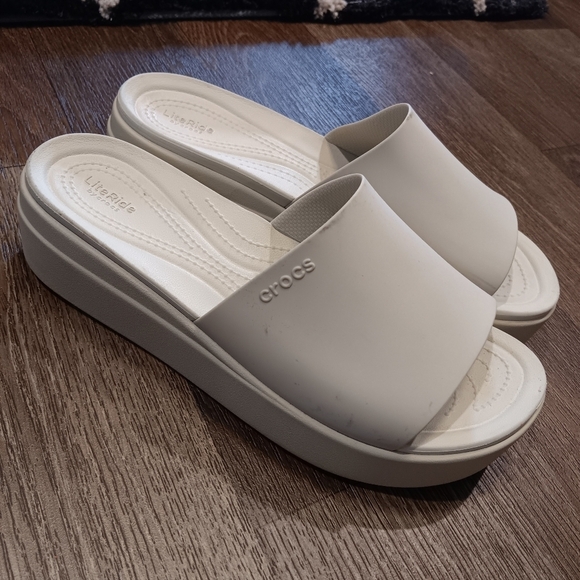 Crocs Brooklyn Women's Platform Comfort Slide Sandal Bone Cream - Size 11 Used - Picture 4 of 5